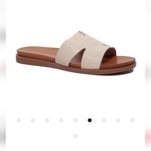Creme Leather Slip-On Sandals | New With Tag | Size 39 US 8.5